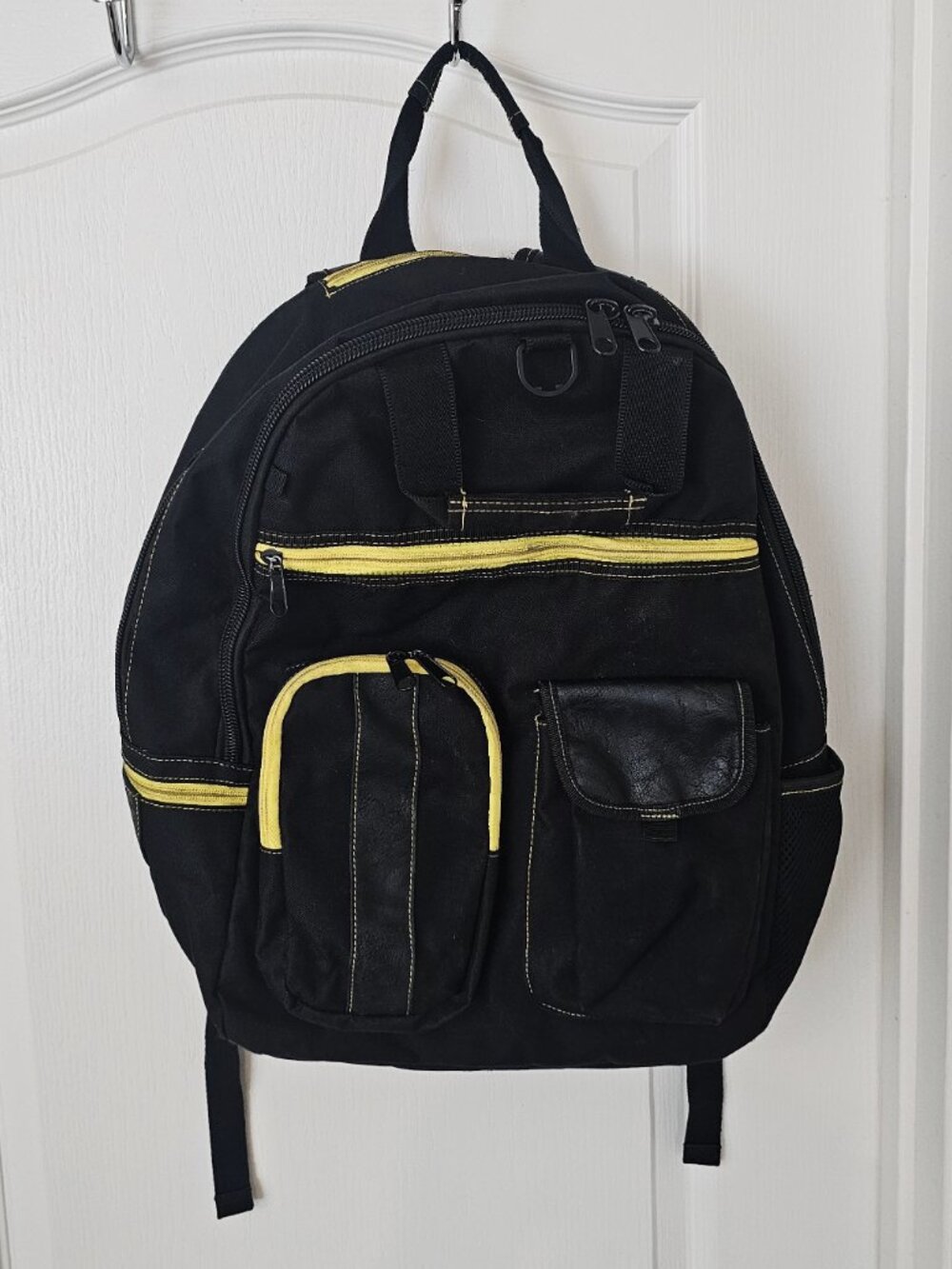Spencer's Backpack (Mojo Life) Black/yellow | Multiple Pockets | Cleaned